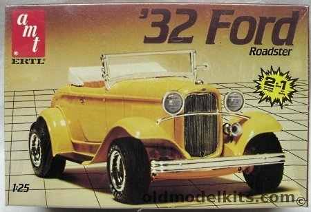 AMT 1/25 1932 Ford Roadster - 2 In 1 Kit, 6585 plastic model kit